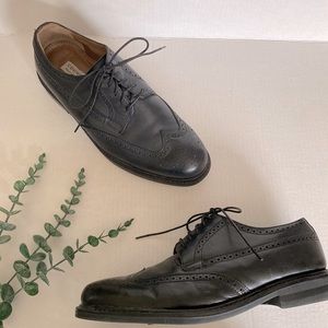 Oxford Black leather wingtip dress or casual shoes lace up size 11